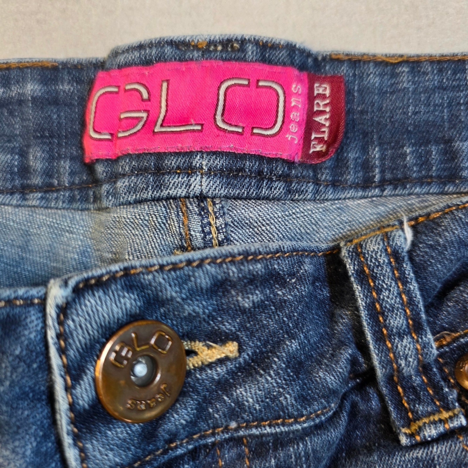 GLO Flare Jeans Womens 11 Medium Wash Blue Denim Mid Rise Retro Style 0001420