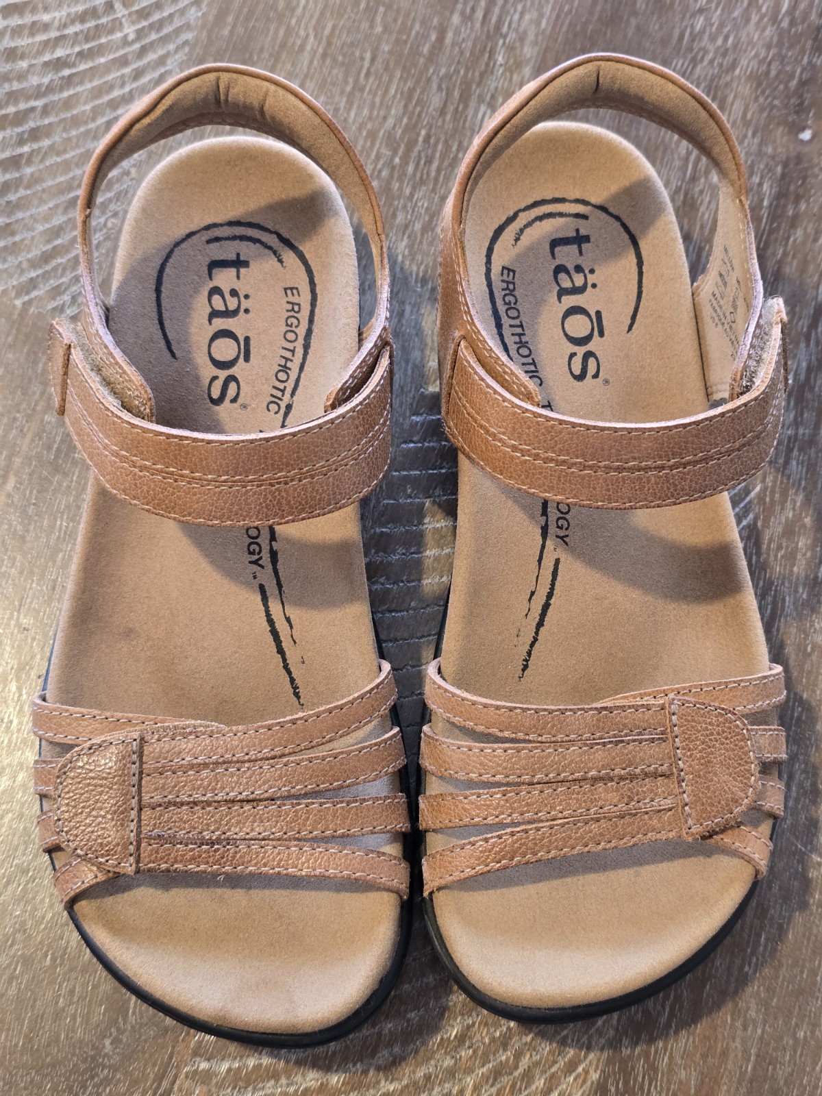 WMN’S SZ 6 TAOS MELLOW LEATHER ANKLE STRAP ERGOTHOTIC SANDALS COLOR HONEY BROWN