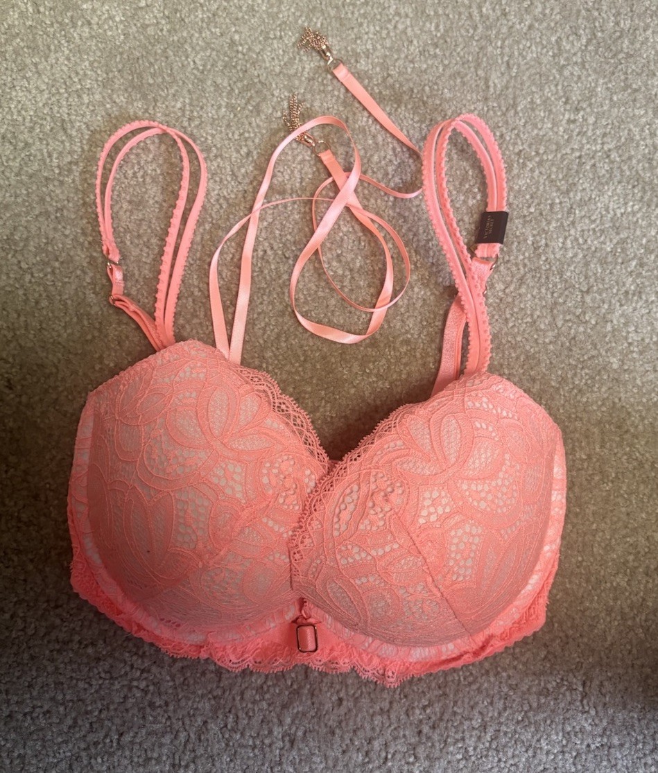 Victoria’s Secret Very Sexy Push Up Bra NWT 32DD Coral Lace