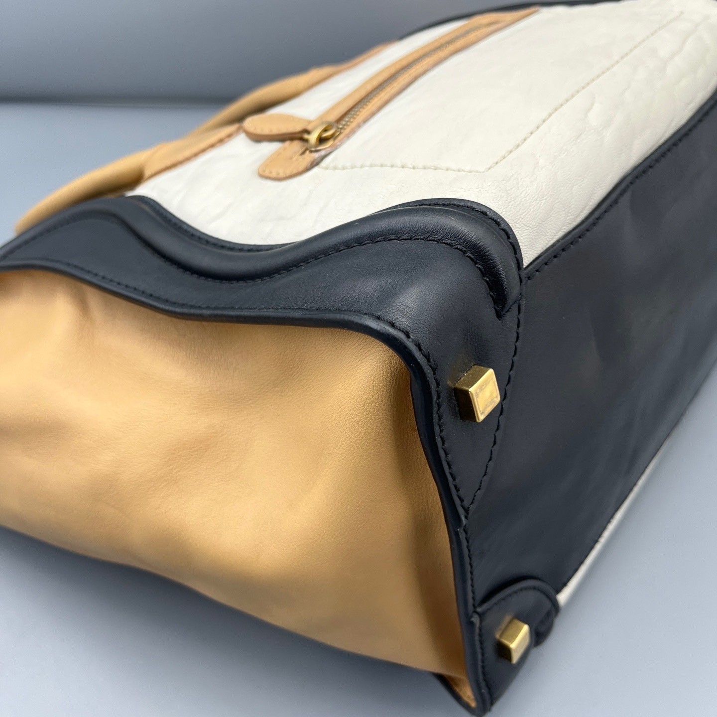 Celine Pre-Owned Authentic Luxury Handbag Colorblock 31*32*17cm