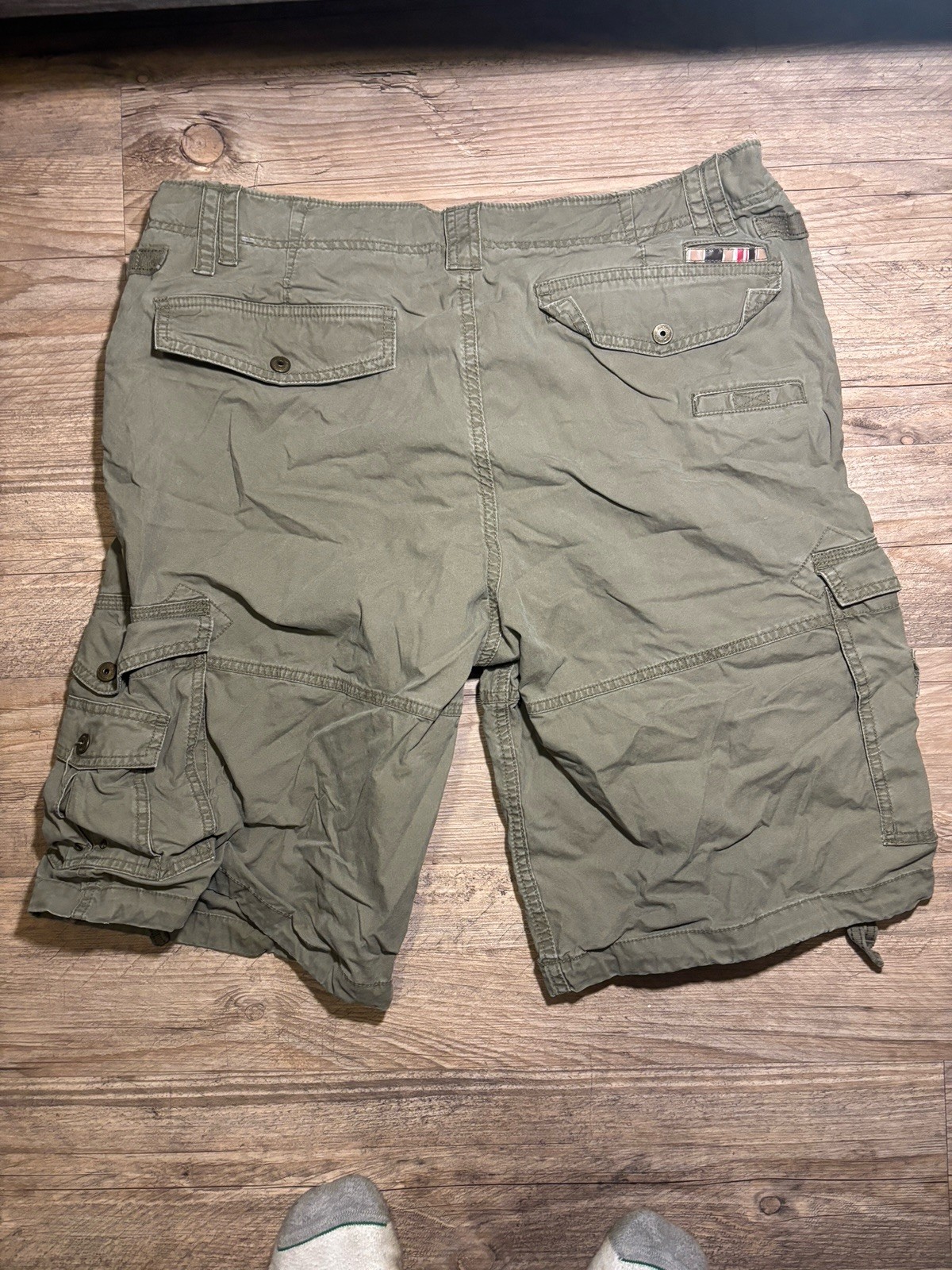 VTV Old Navy Men’s Green Solid Cargo Shorts Cotton 38” waist