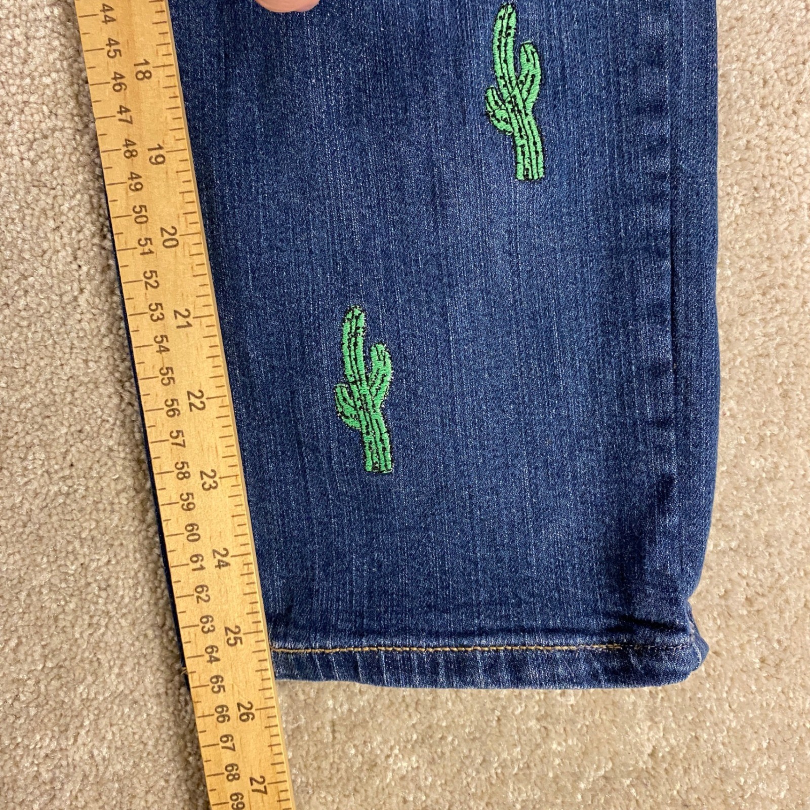 Banana Republic Girlfriend Jean Womens 32/14 Blue Cactus Embroidered