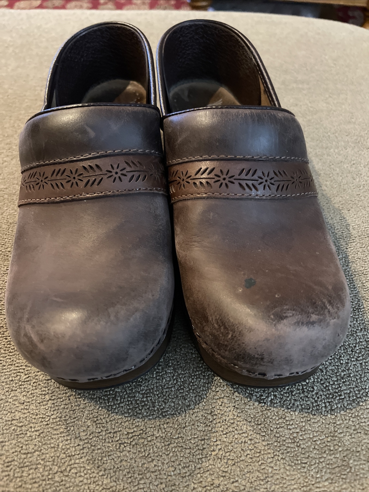 Women’s Size 38 (6.5-7) M Dansko Brown Leather Professional Clog (TD)