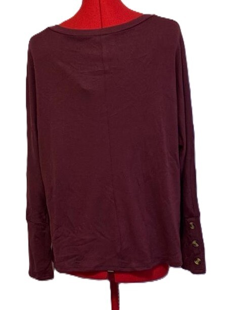 La Mode Button-Accent V-Neck Top – Wine – Size M – NWT