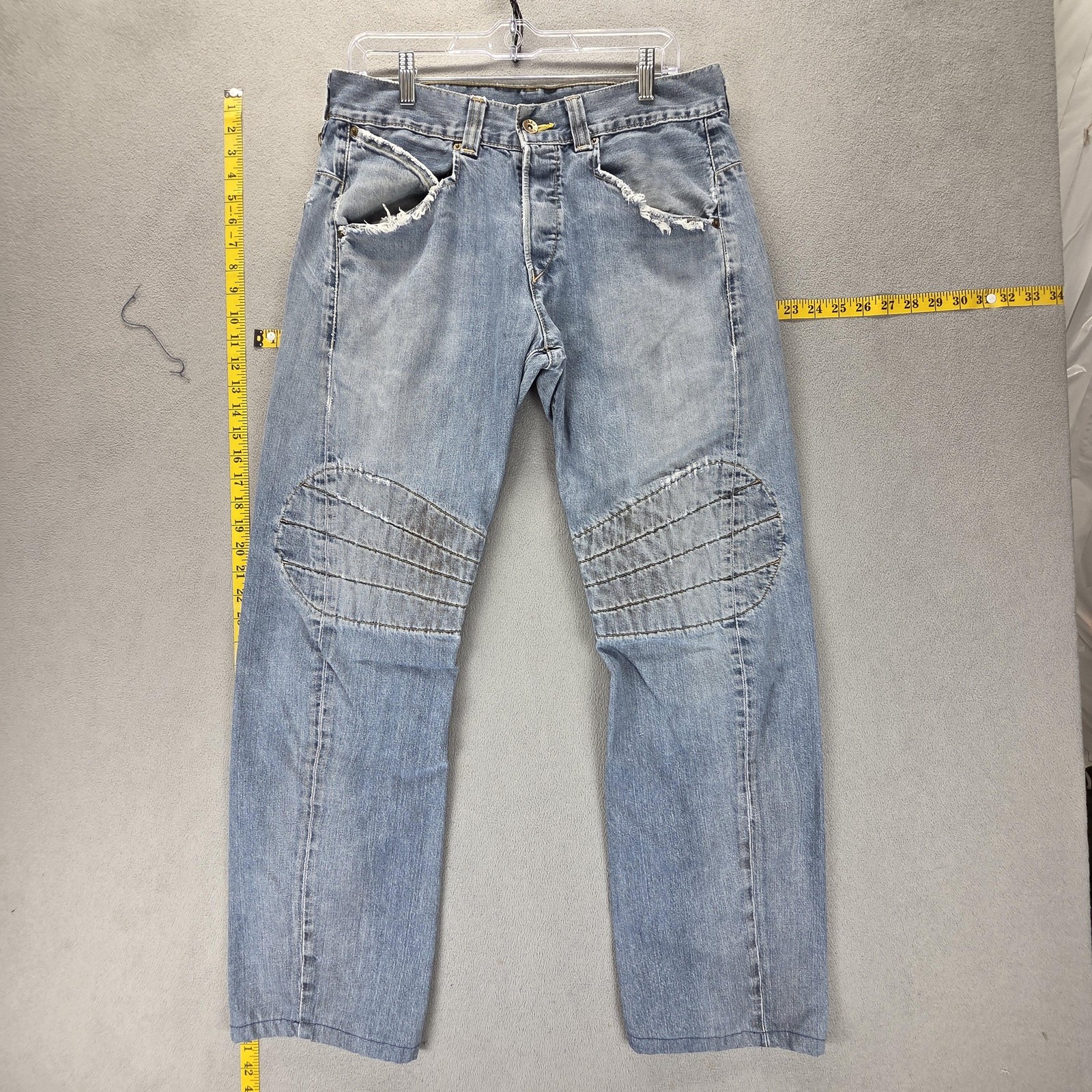 VTG Levis Engineered Jeans Mens Blue Twisted Flap Pocket Altered Hem Fits 32×30