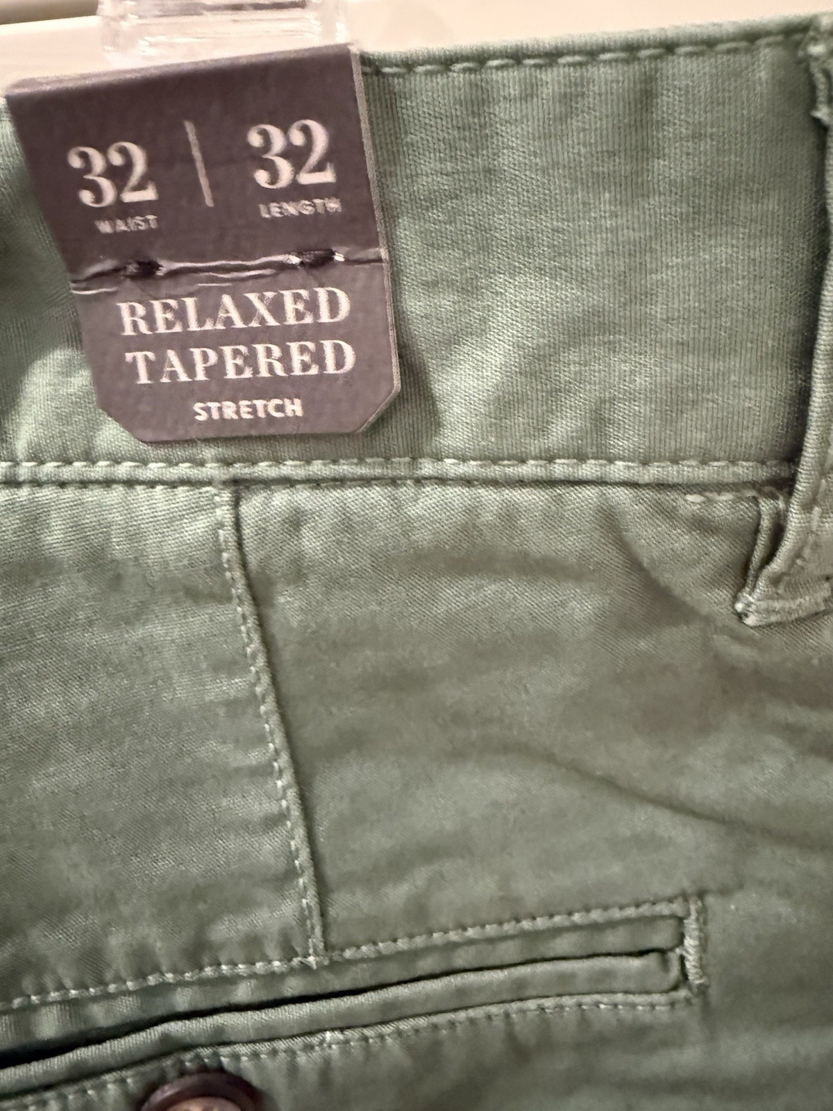 J Crew Men’s 32/32 Relaxed Tapered Stretch Chino Pants Green NWT Pleated Front