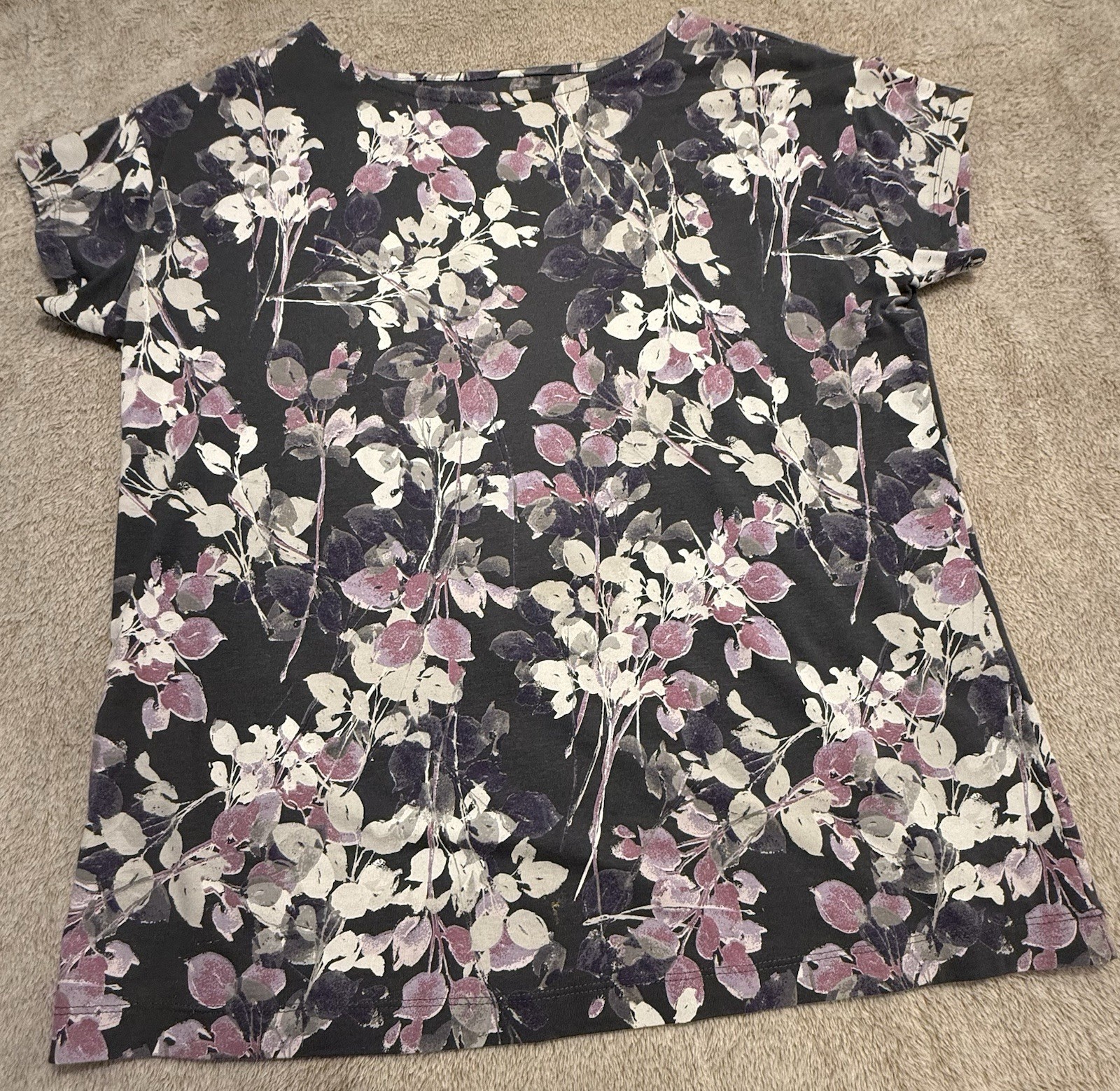 J Jill Luxe Supima Short-Sleeve Tee – Gray, Lavender , White Floral – XS