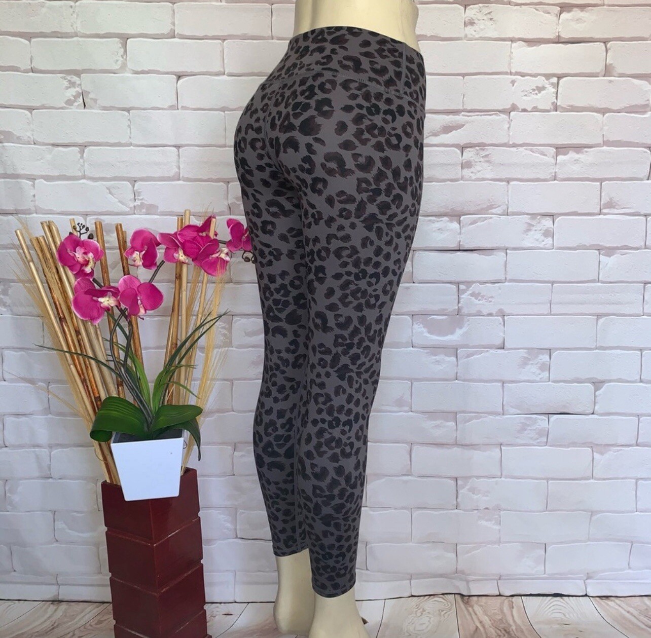 VAVAV VARLEY Century Legging 2.0 Cheetah Print Women’s Size Small