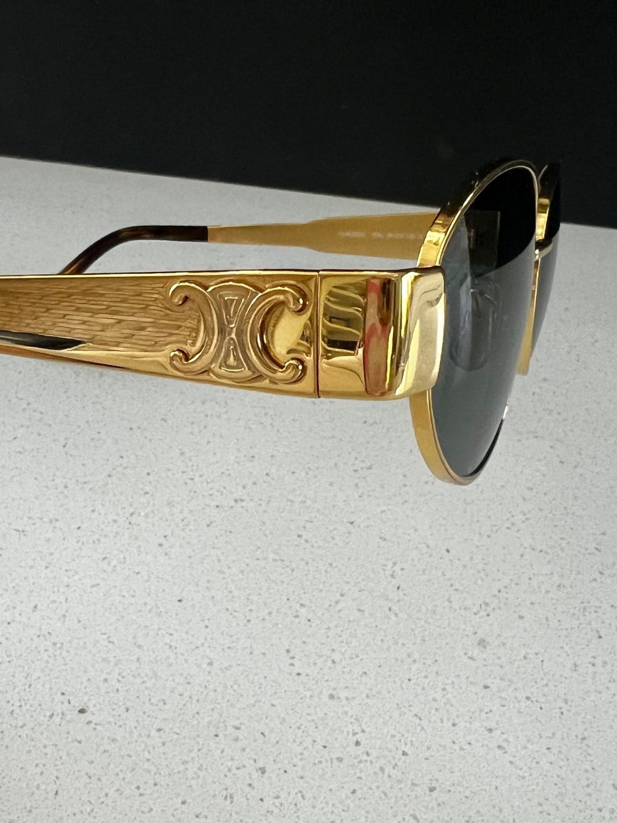 CELINE CL40235U Triomphe Metal 01 oval GOLD sunglasses