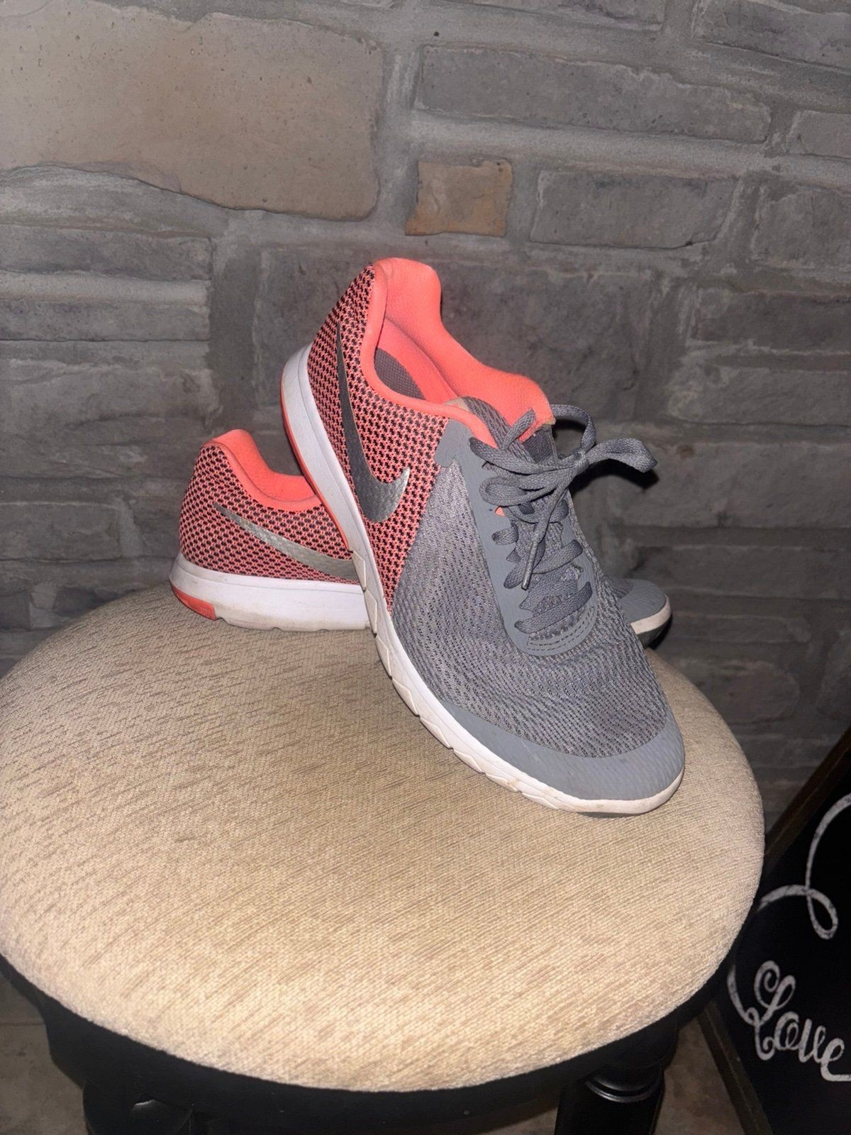Nike Flex Experience Womens Running Shoes Gray/Coral Sz 9.5