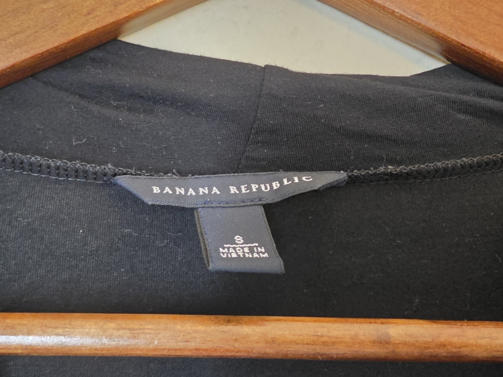 Banana Republic Drape Neck Top Womens Size Small Black Minimalist Corporate Chic