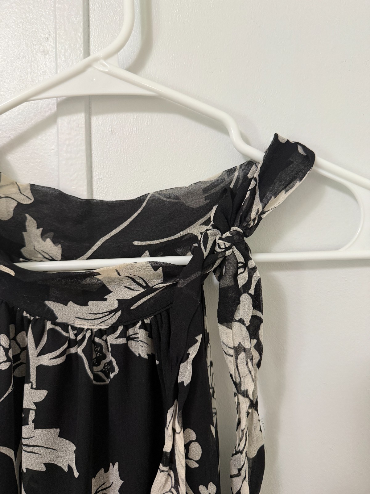 White House Black Market Silk Black Floral Halter Blouse XL Old Money Career