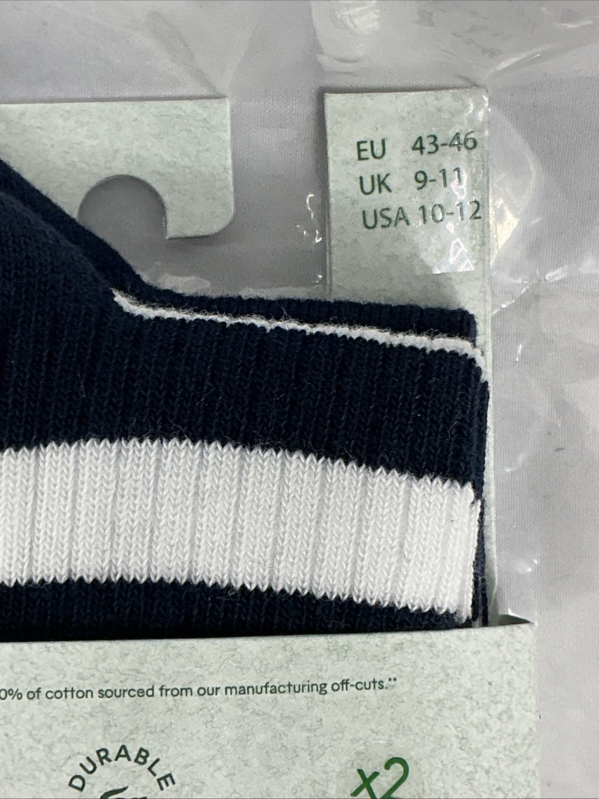 Lacoste NWT 2 Pack Size 10-12 Navy & White Striped Logo Ribbed Cuff Crew Socks