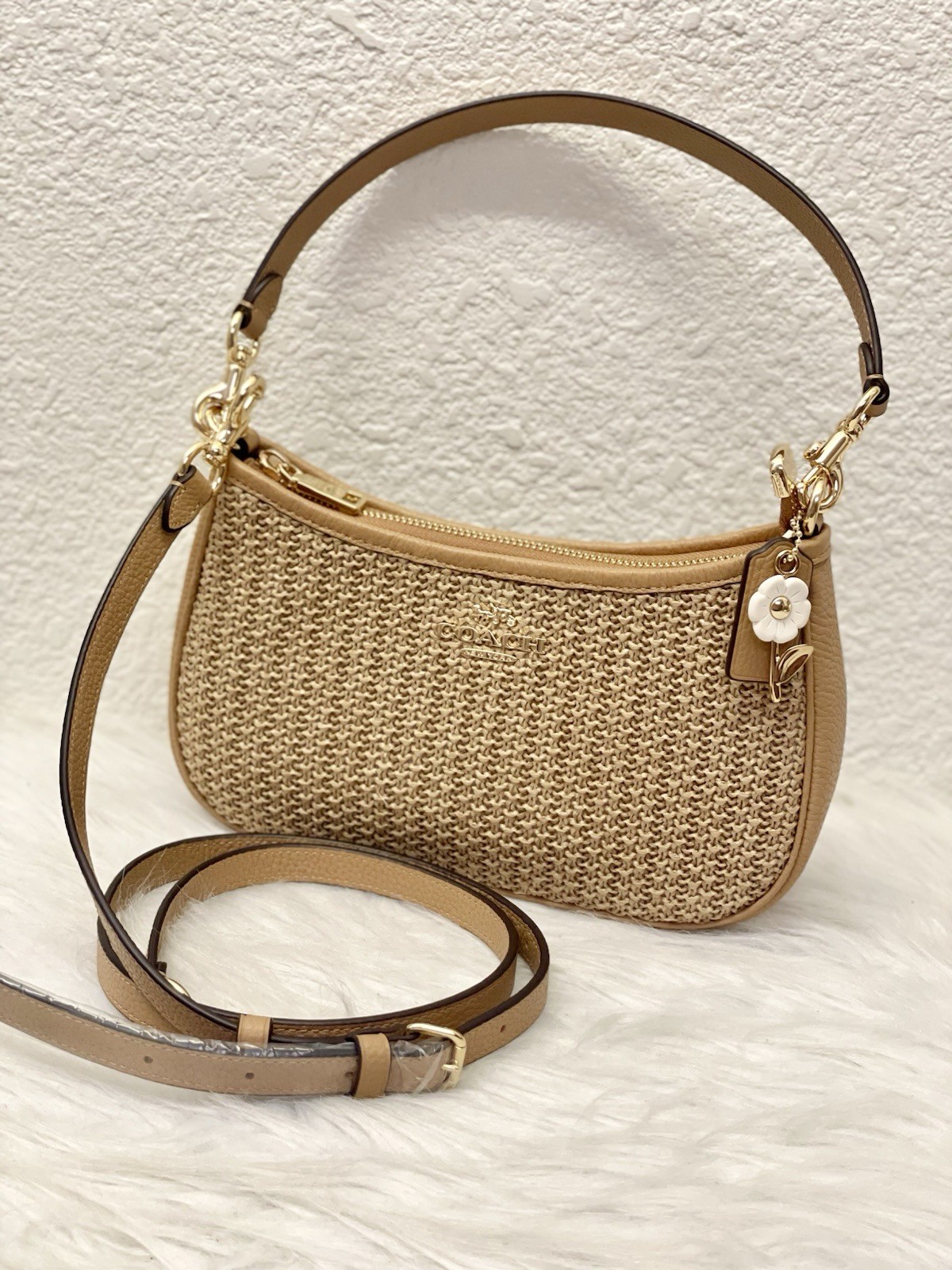 Coach CEC43 Teri Shoulder Bag With Charm straw/Im/Toast Leather NWT