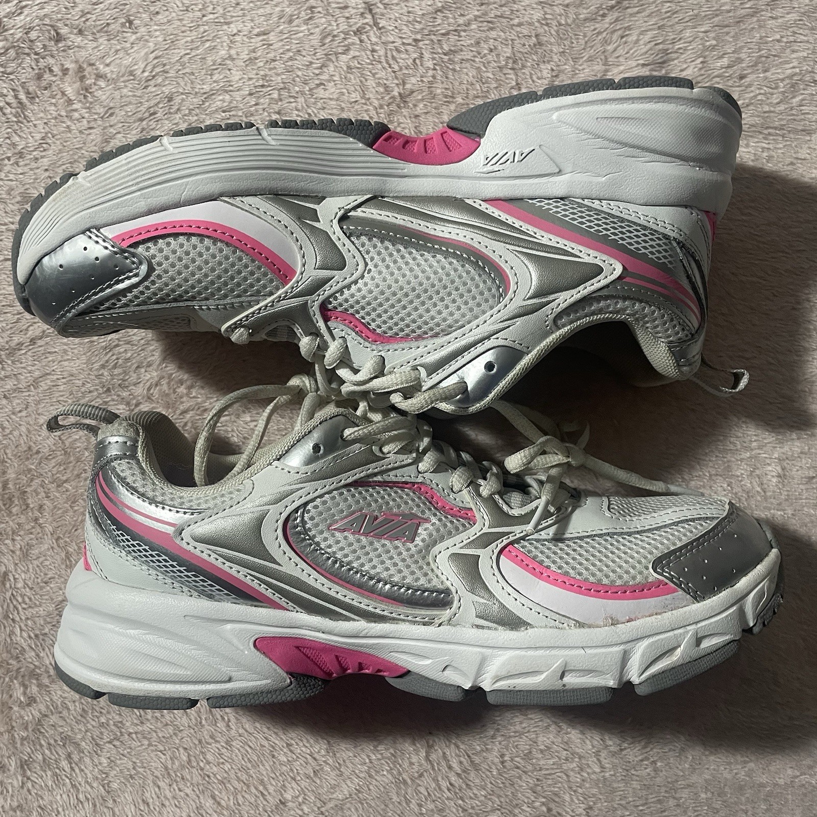Avia Women’s 5000 Performance Sneakers Pink Silver White EUC Women’s Size 8