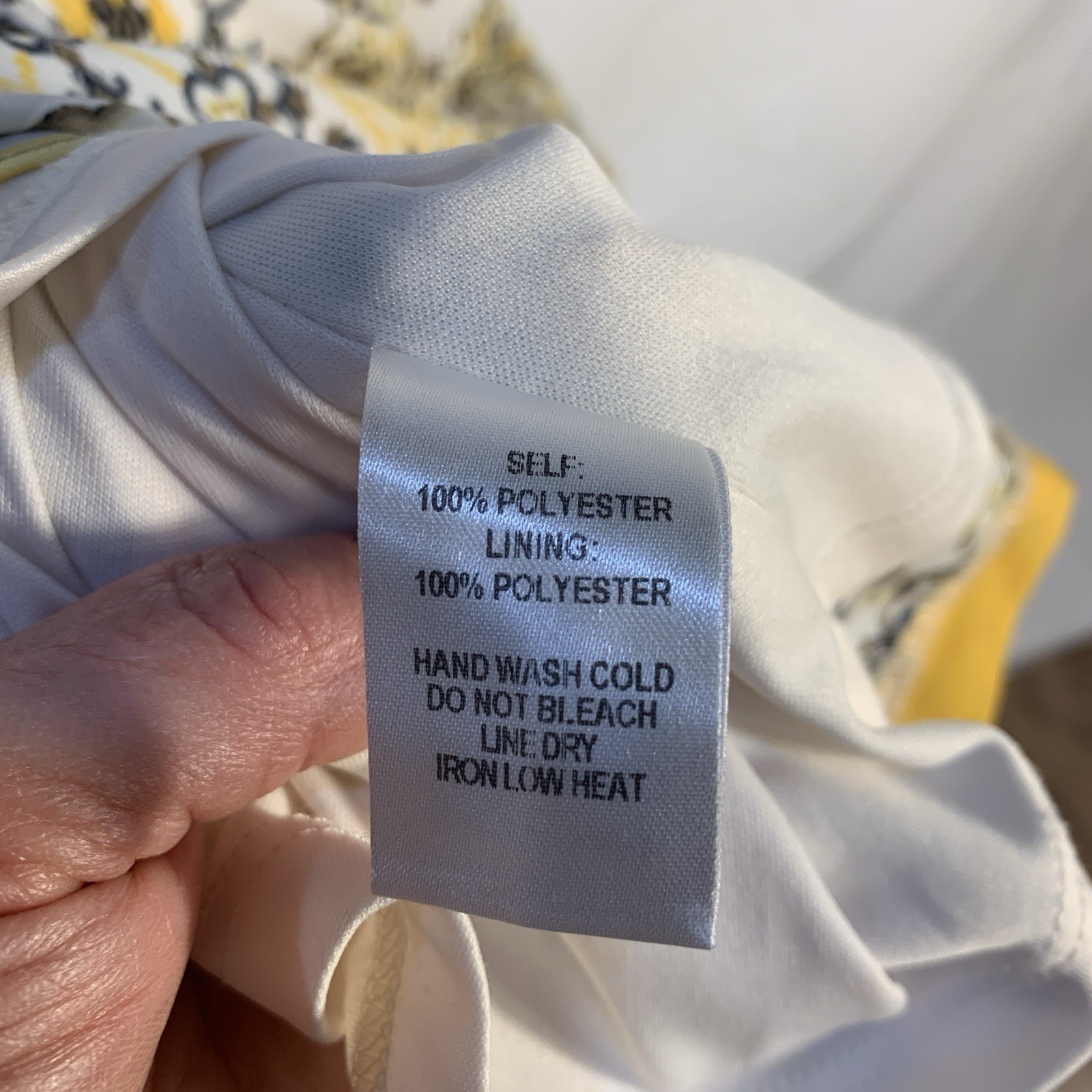 Dandy Lion Yellow, Medallion Floral Tile Print Shift Dress Size SM Short Sleeve