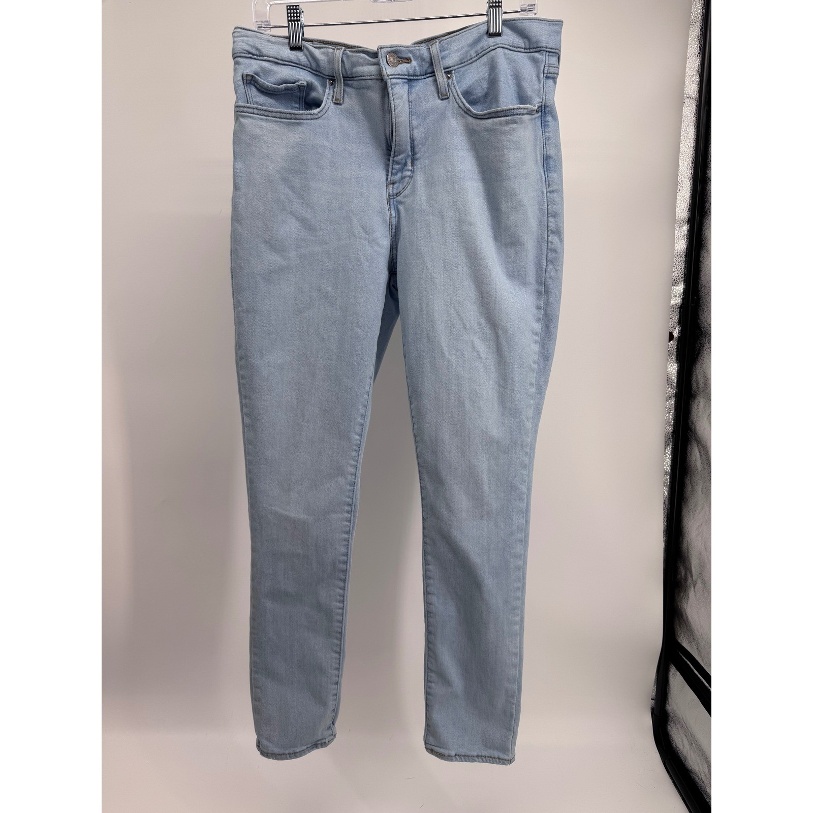 Levis 311 Shaping Skinny Jeans Light Wash Blue Denim W33 L30 19626-0321