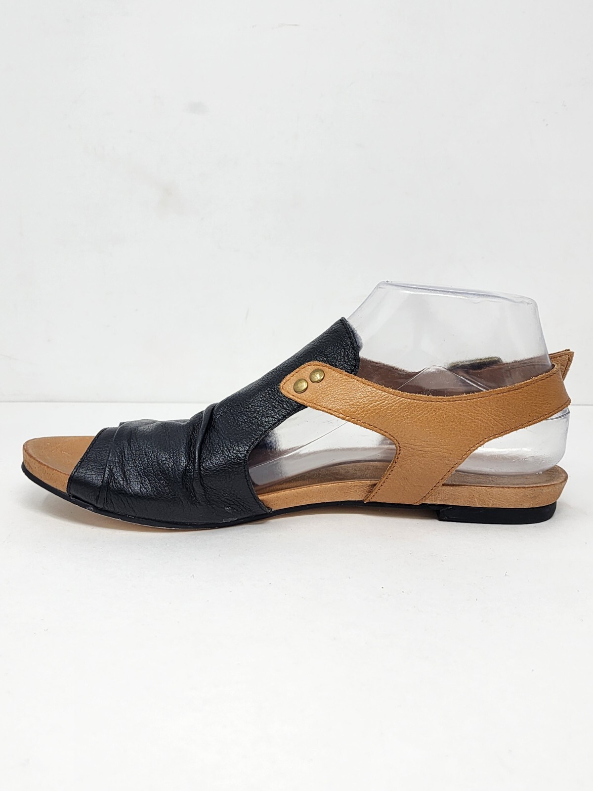 Django & Juliette Sandals Womens EU 40 US 9 9.5 Black Tan Leather Shoes
