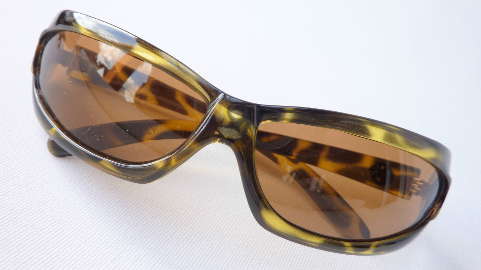 Large Curved Sunglasses Biker Glasses Sports Glasses Horn Effect Safety Glasses Size M