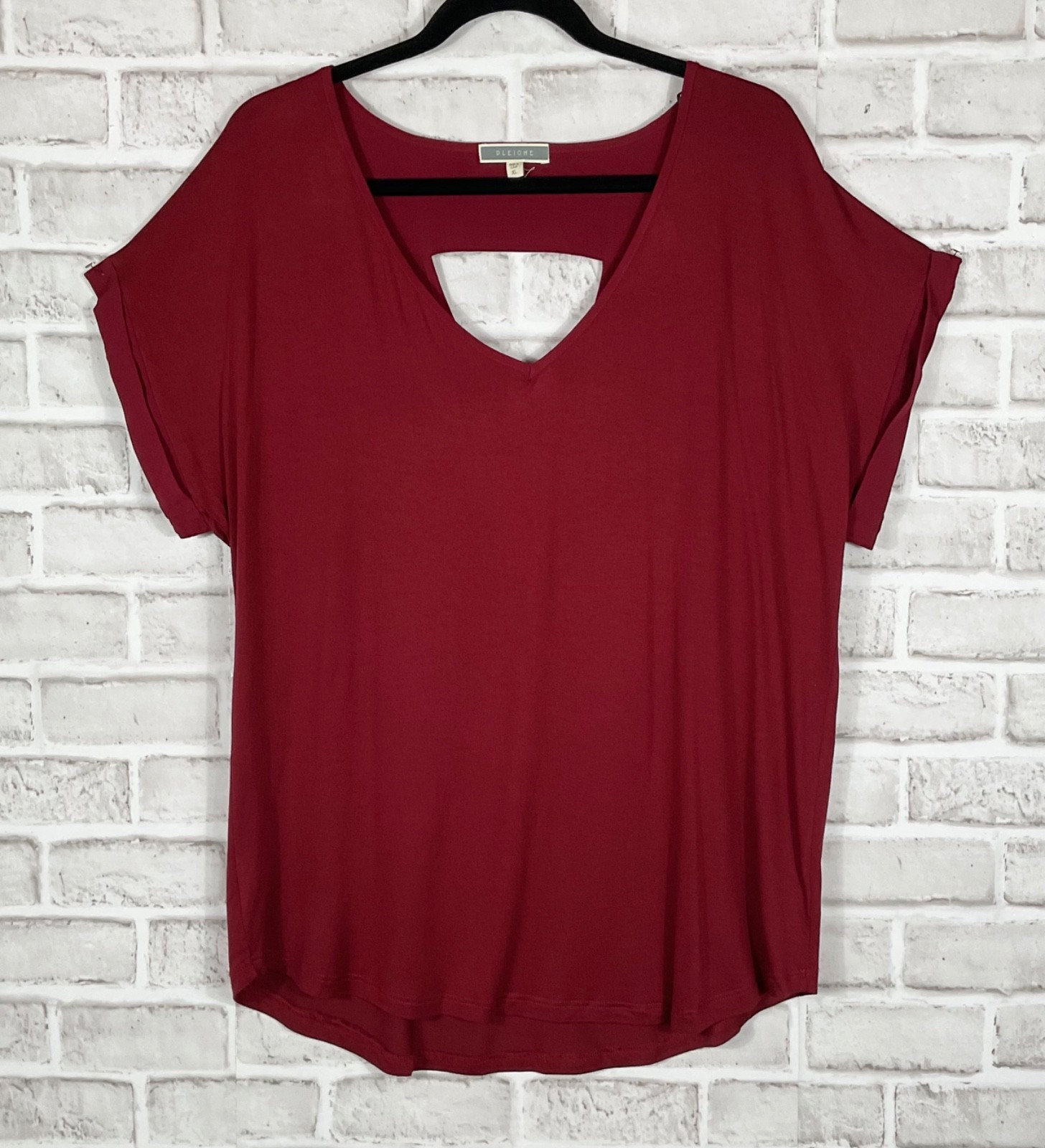 Pleione Top Womens Sz XL Red Keyhole Back Pullover Short Rolled Cuff Sleeves