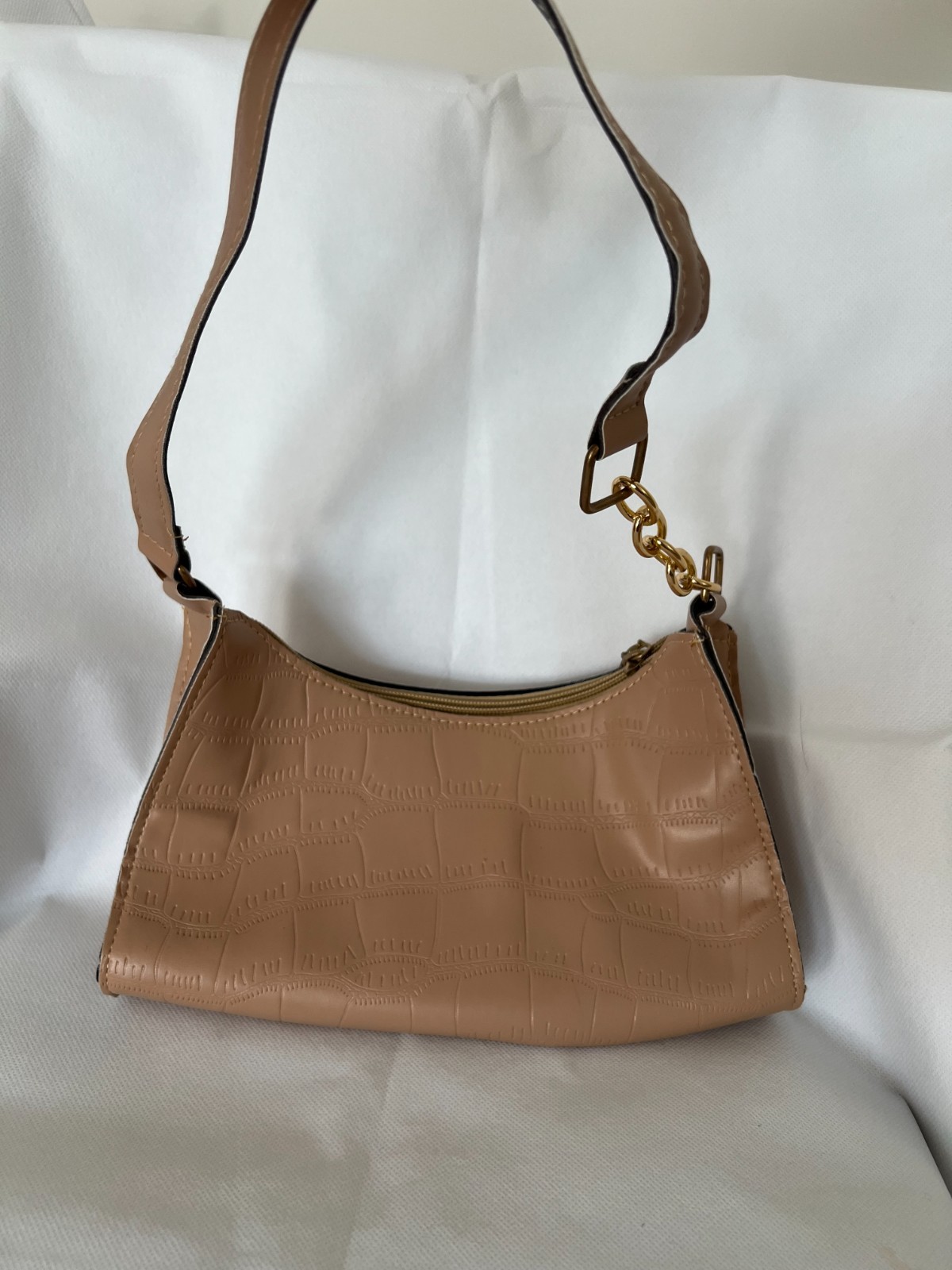 Women’s Beige Croc Embossed Baguette Shoulder Bag Gold Chain Purse Faux Leather