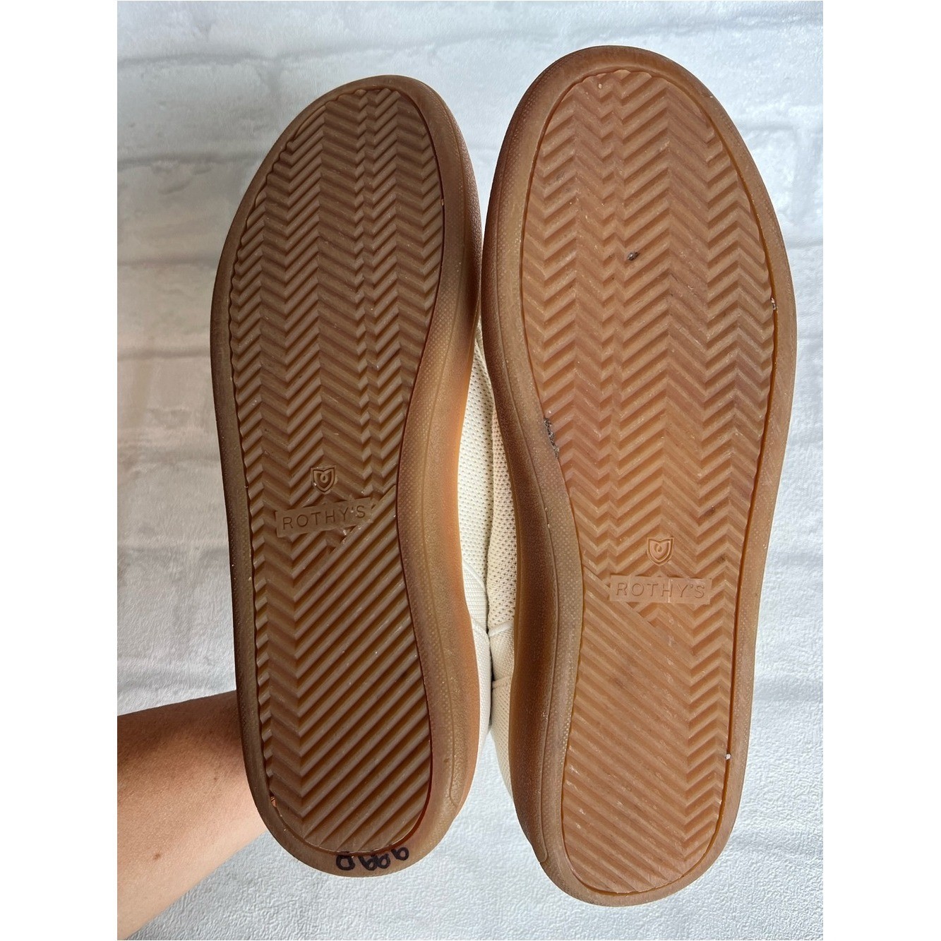 Rothy’s Men’s RS01 Sneakers in Bone athleisure quiet luxury preppy