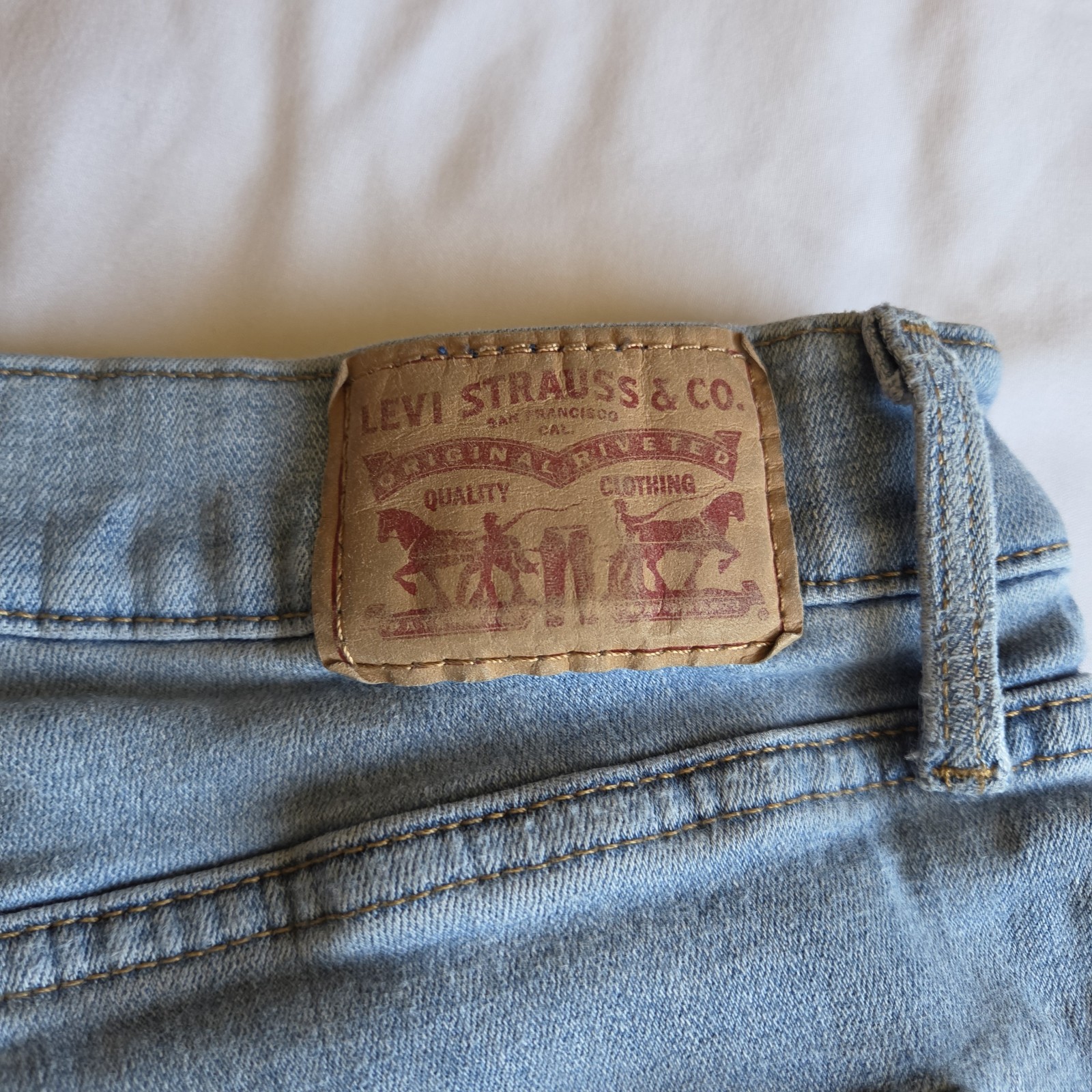 Levi’s Women’s 315 Shaping Bootcut Blue Denim Jeans Size 30×30 Cotton Stretch