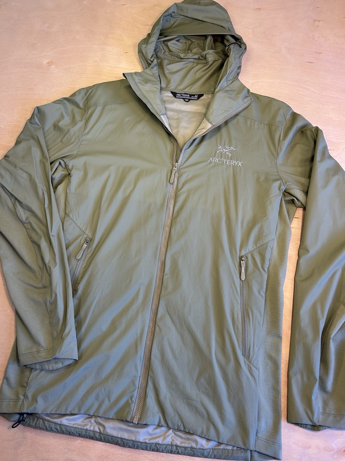 Arc’teryx Atom SL Hoody Jacket Olive Pale Green Men’s Size Small Mint Condition