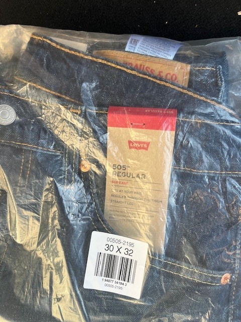 Levi’s 505 Mens Regular Fit Jean Nail Loop Knot-Dark Indigo, 30 x 32 NEW SEALED!