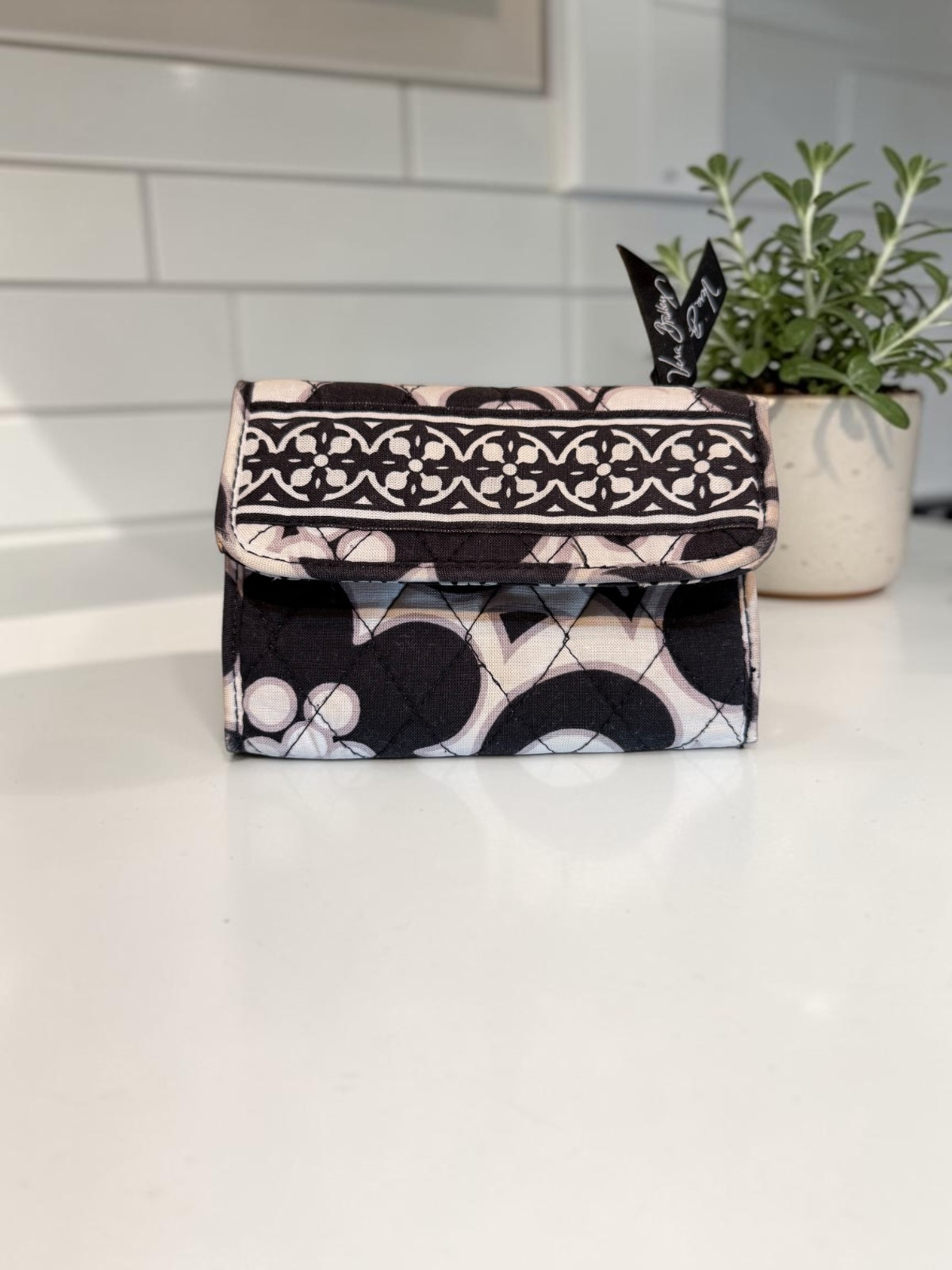Vera Bradley Fold‑Out Cloth Wallet Black White Snap Side Zip 8 Card Slots