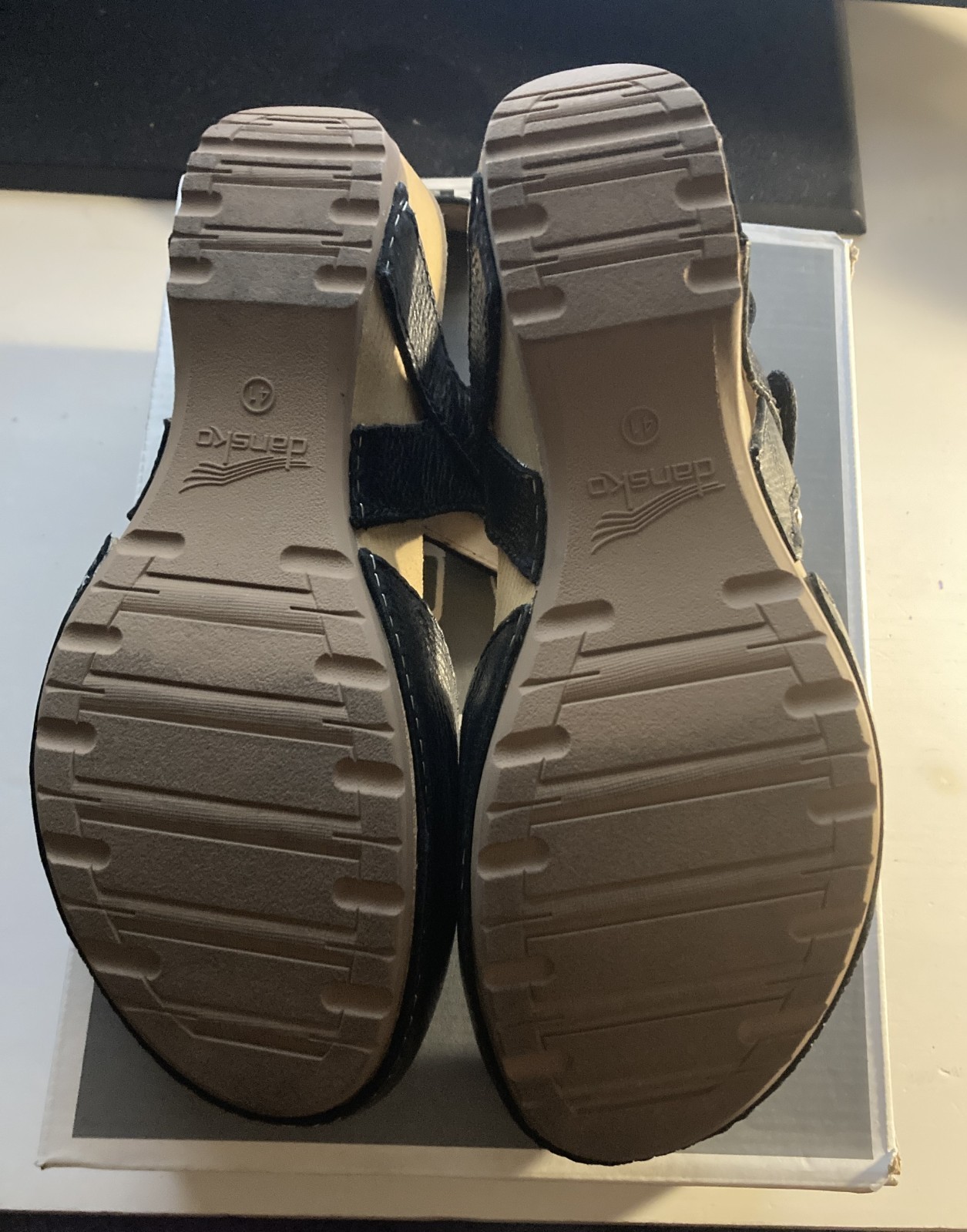 Dansko Tiffani Milled Burnished size 41