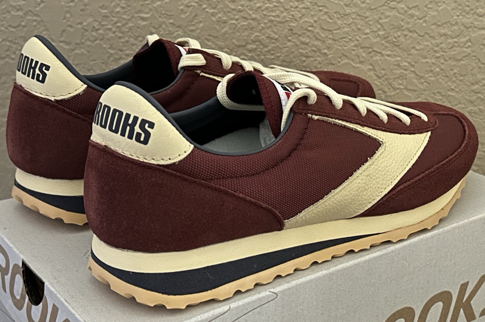 Brooks Vanguard 1976 “Port Crepe Odyssey” Women’s Maroon Color Shoes Size-9.5