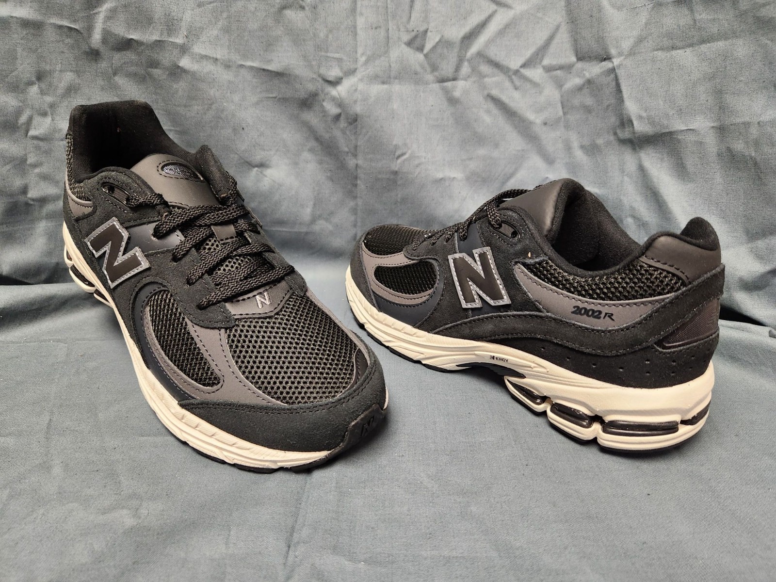 New Balance Boys 2002 Sneakers GC2002BK Suede Black Size 4 NEW NO BOX!