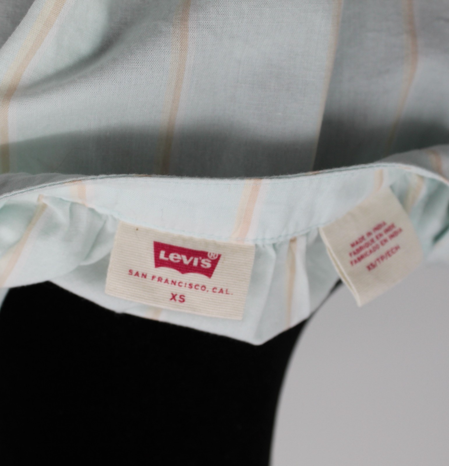 Levi’s XSmall Top Lainey Blouse Green Peach Stripes Puff Sleeves 100% cotton XS