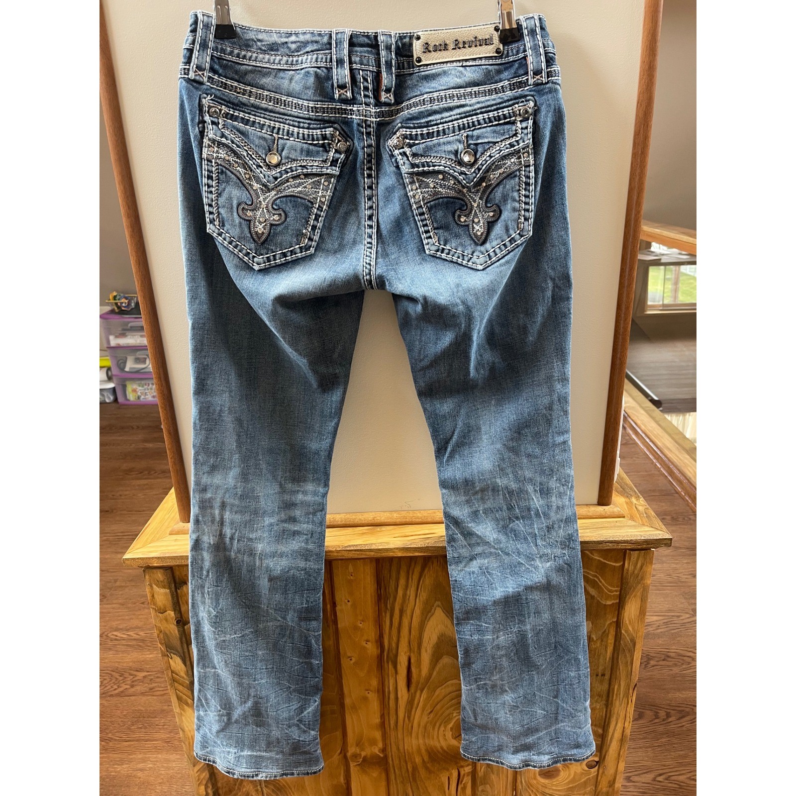 Rock Revival Very Bootcut Jeans Blue Distressed Thick Stitch 30×31 RJ8221B8