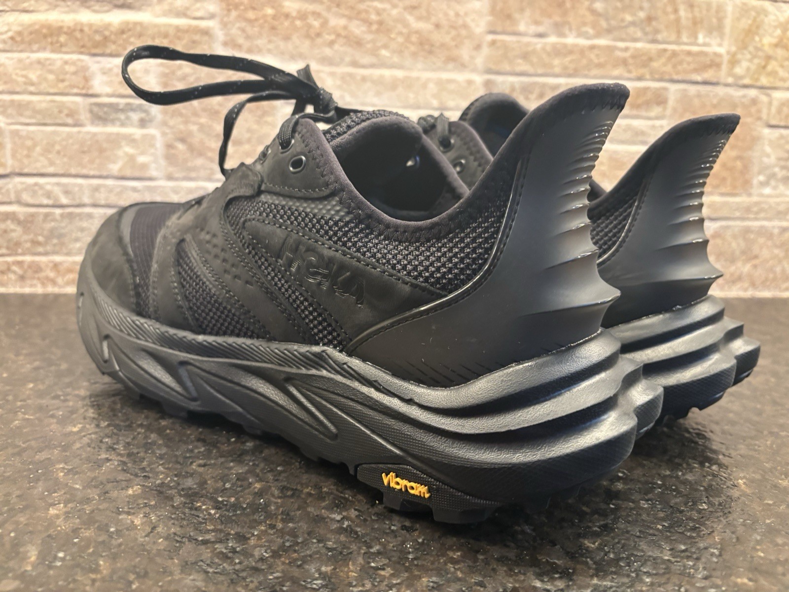 Hoka One One Anacapa 2 Freedom Trail Running Hiker Vibram Black Sz 12D – EUC!