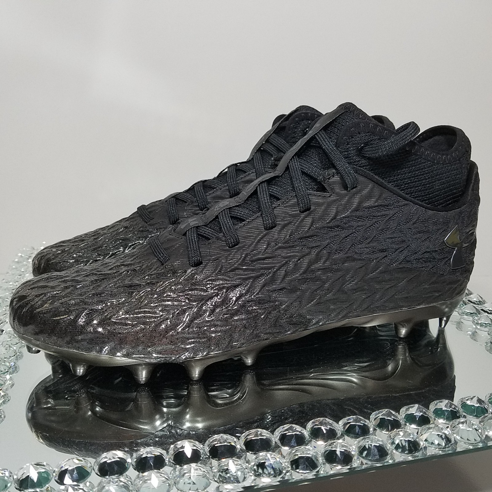 Under Armour Spotlight 4 MC Black Football Cleats – Men’s Size 10 – 3027977-001