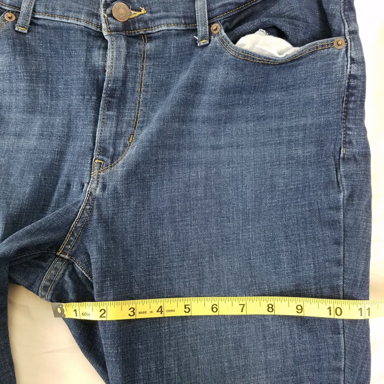 Levis Classic Bootcut Jeans Womens 32 14M Dark Wash Blue Denim Mid Rise