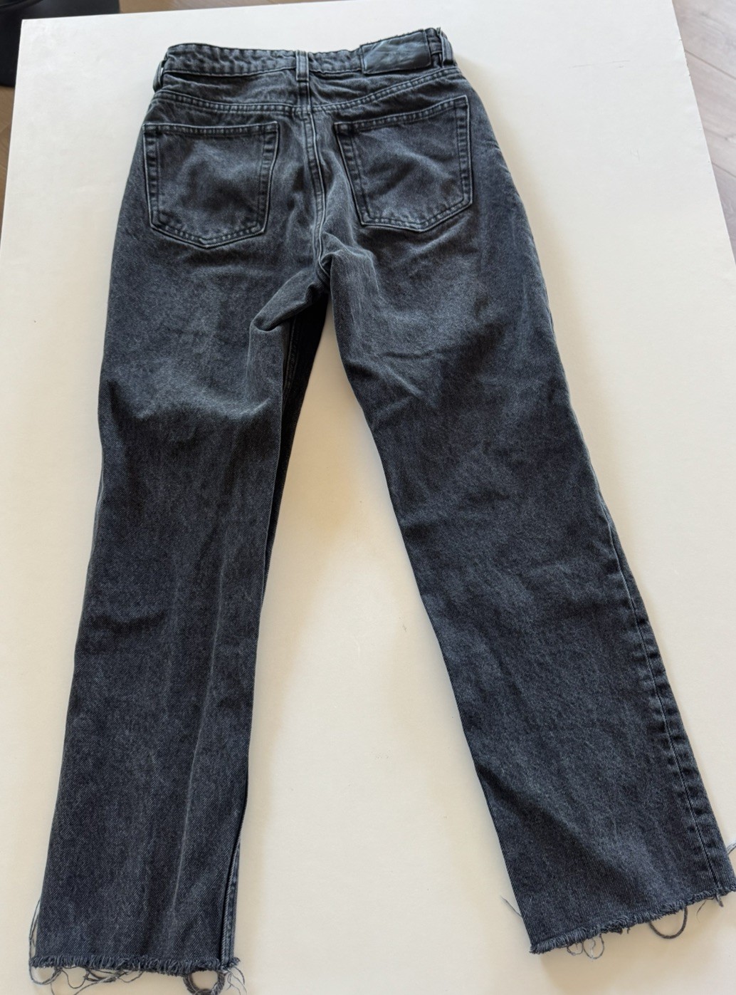 Zara Women’s Size 2 Black Acid Wash Wide Leg Jeans Raw Hem High Rise 25”
