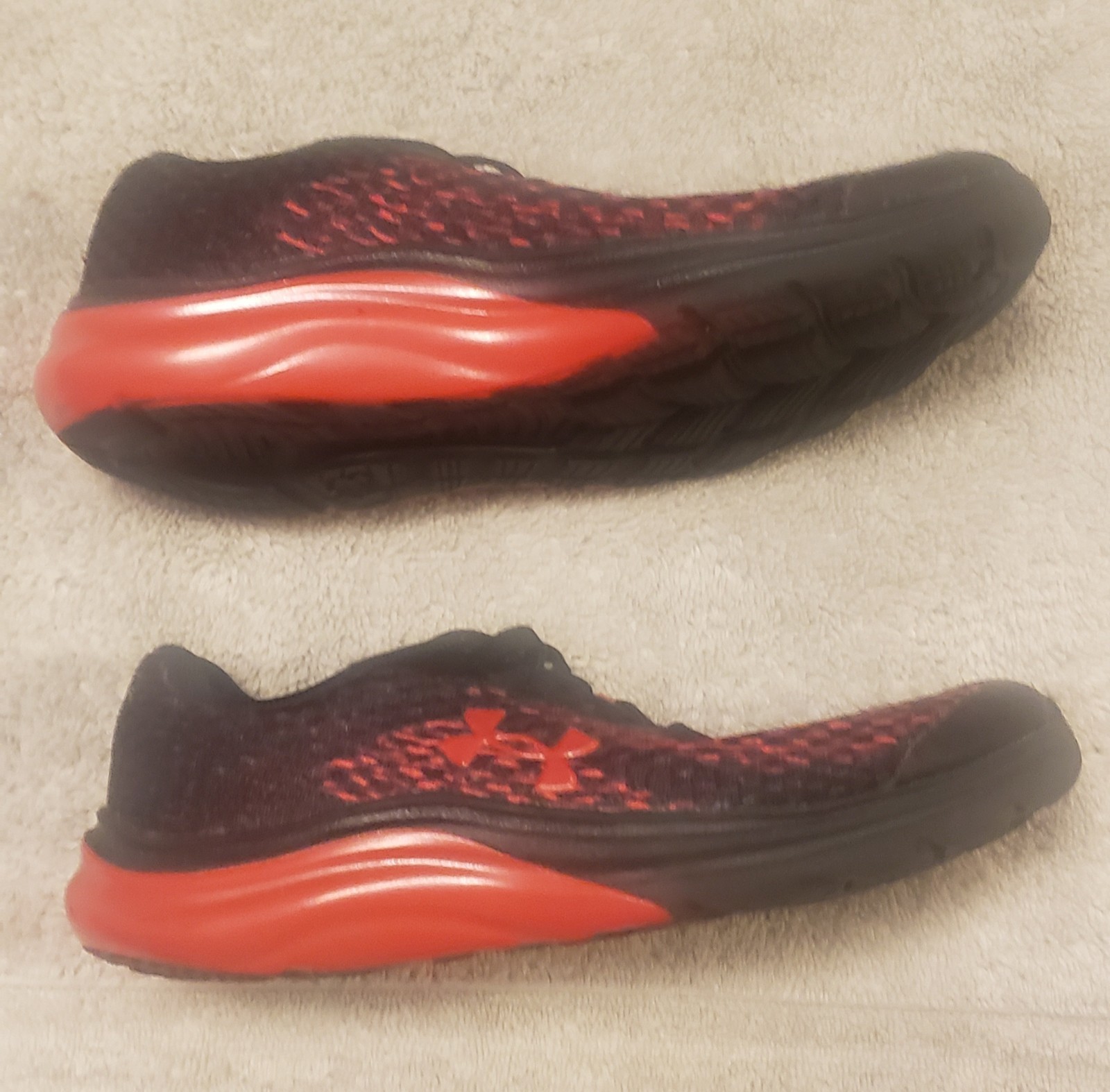 UNDER ARMOUR BPS Kids 11k Liquify Rebel AL Red Black Shoes NO TIE