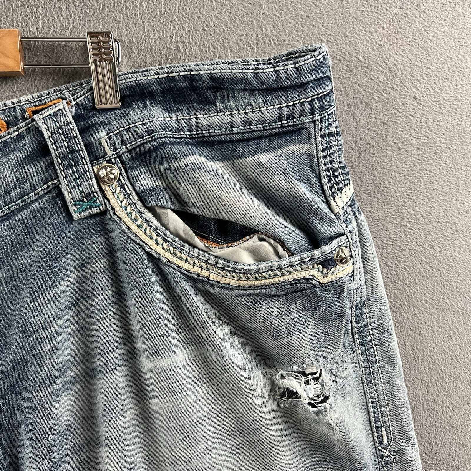 Rock Revival Feeney Jeans Mens 44×34 Light Wash Distressed Denim Relaxed Fit Y2K