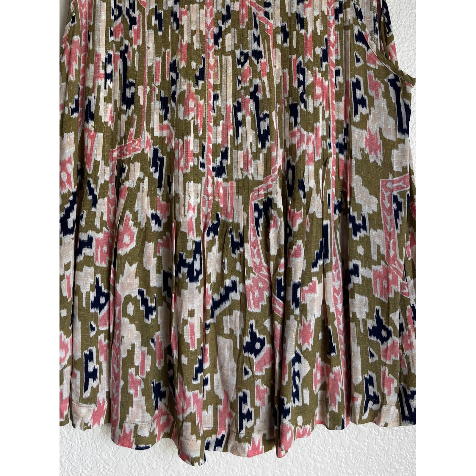 Maeve Anthropologie Ikat Pleated Button Front Sleeveless Rayon Blouse Top — 10