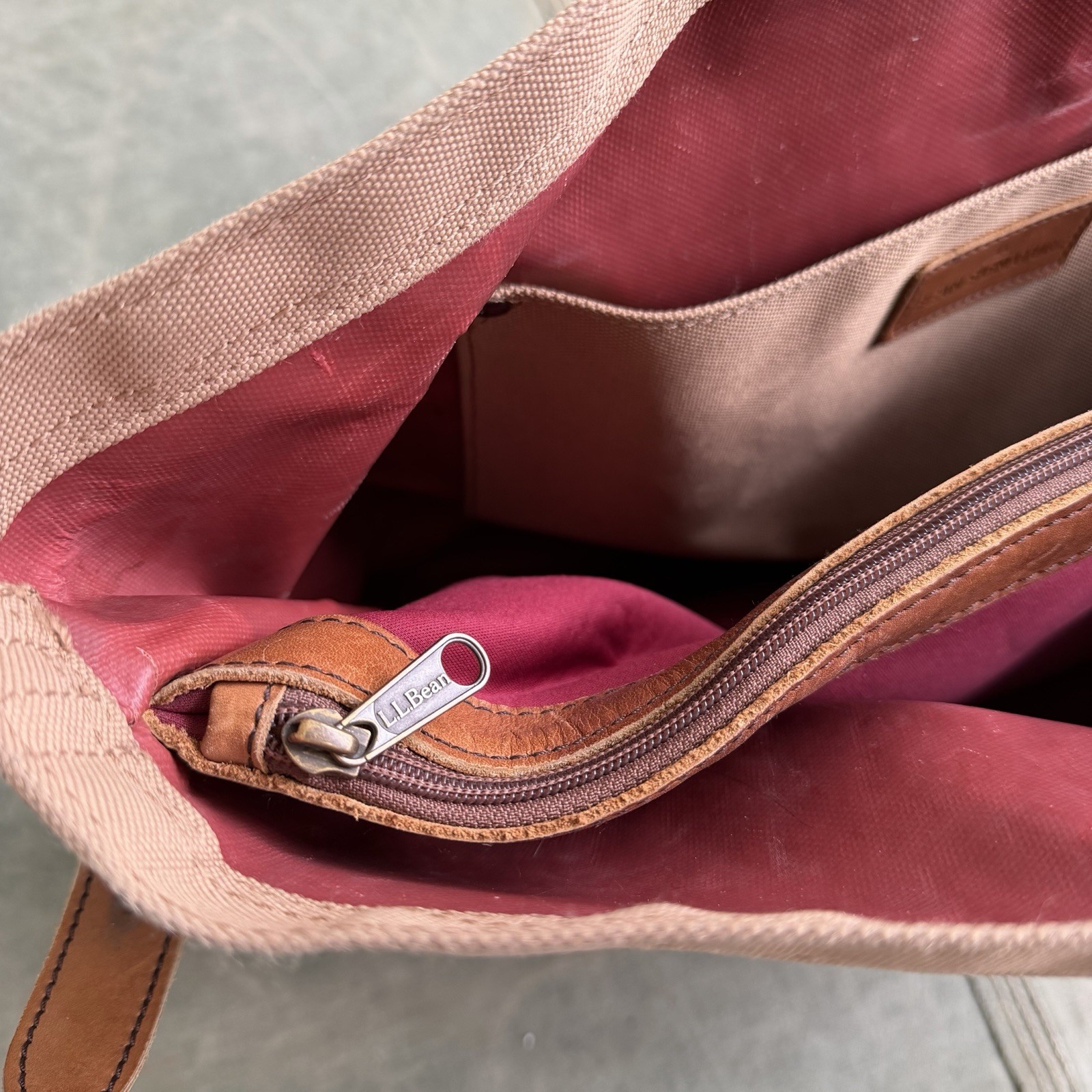 LL Bean Signature Boat And Tote Canvas Leather Strap Shoulder Duffle Boston Bag