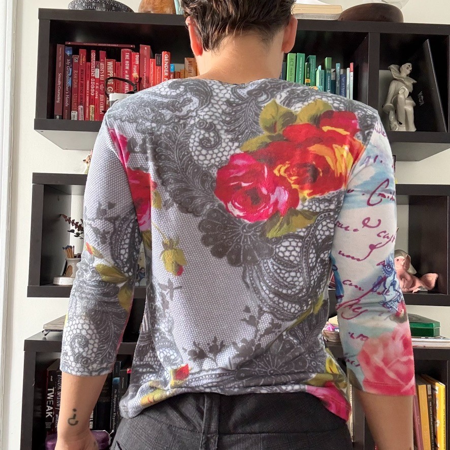 Y2k Yukiko Multicoloured floral print graphic top with 3/4 sleeves sz. m fairy