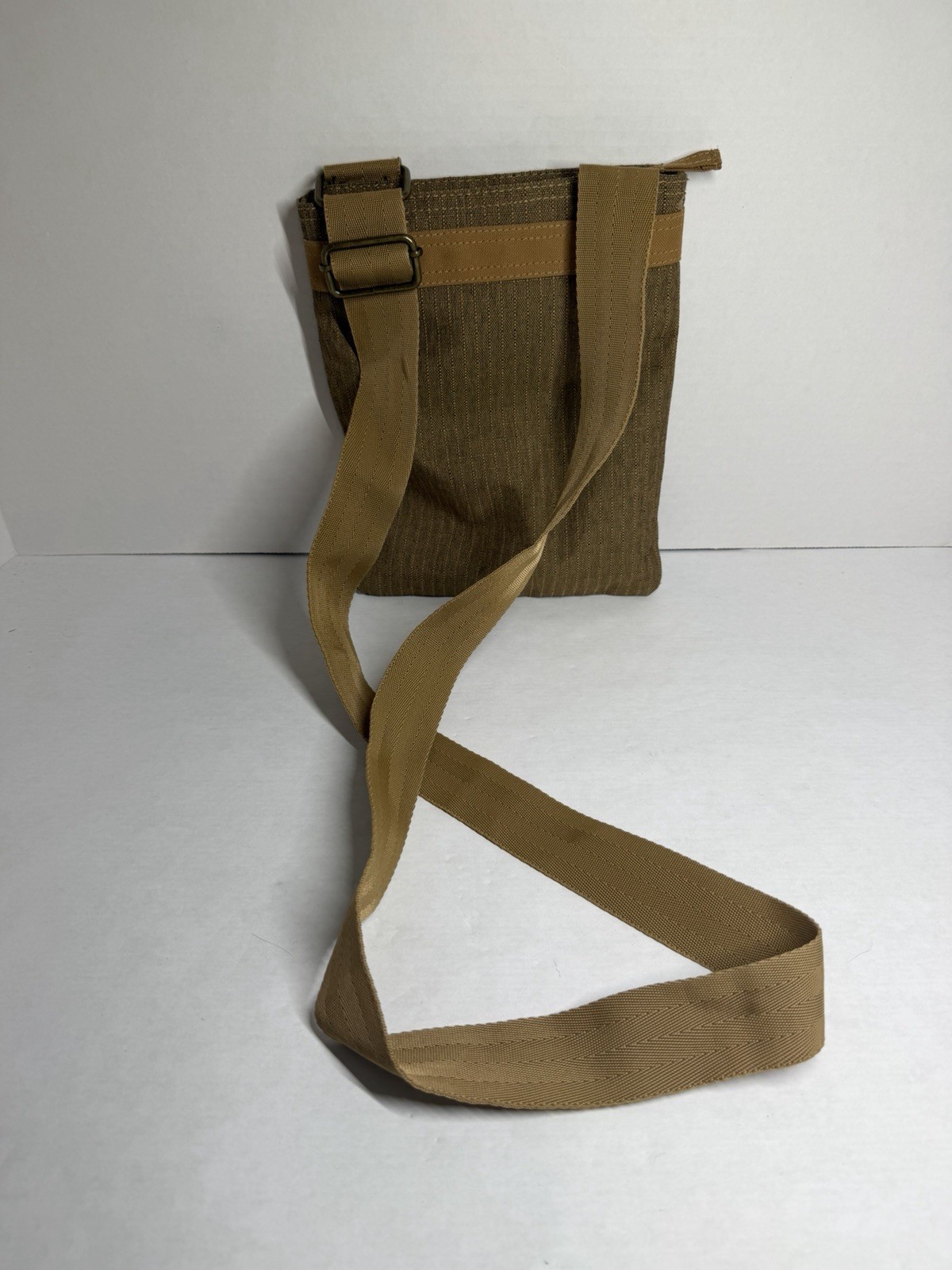 Dakine Jive Crossbody Bag Rip Stop Fabric Caramel Brown w/ Adjustable Strap B15
