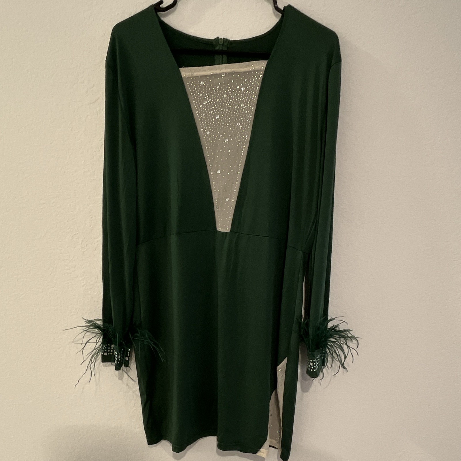 Women’s Green V-Neck Mini Dress XL Long Sleeve Sheer Mesh Feather Sequin Cuffs
