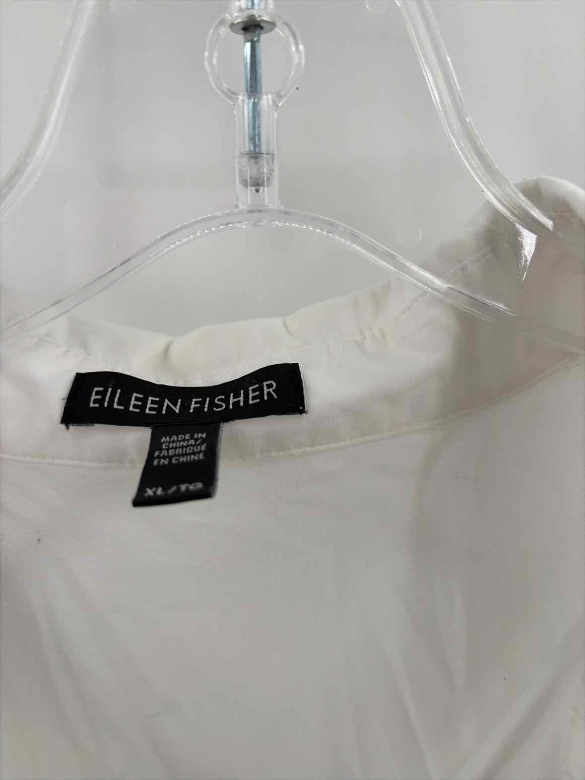 Pre-Owned Eileen Fisher White Size XL Button Down