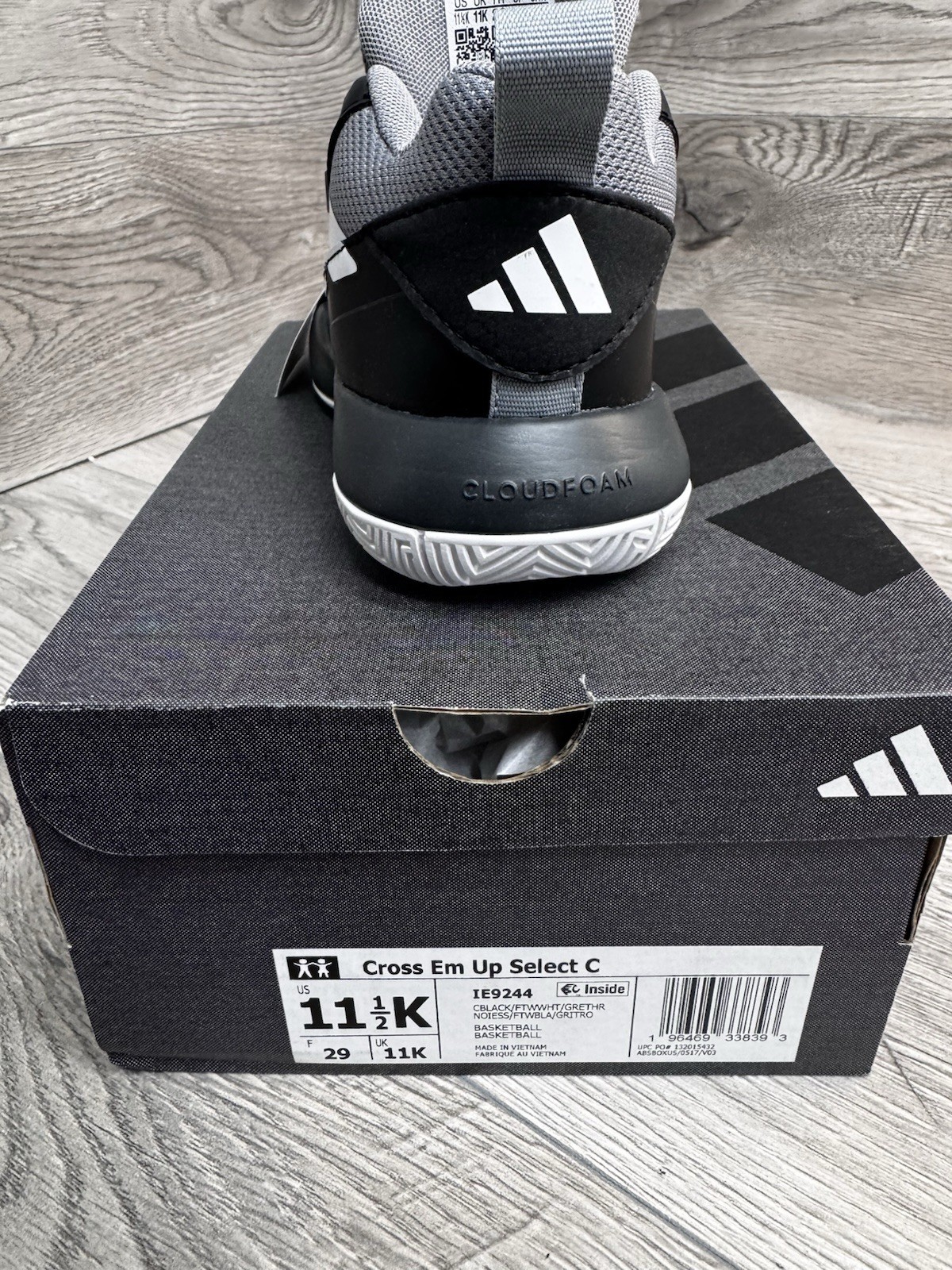 Adidas Kids Boys Cross Em Up Select Junior Basketball Shoes size 11.5K Black NIB