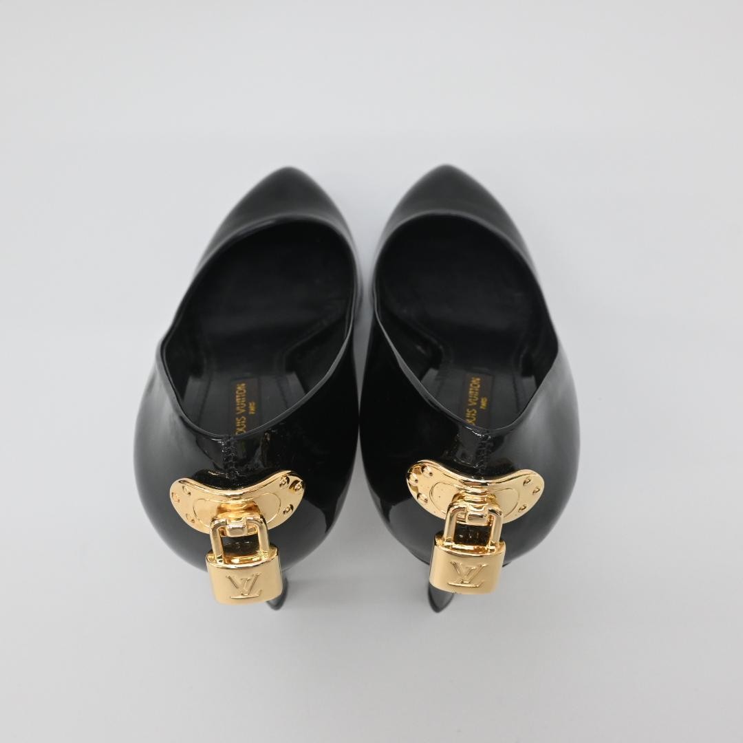 Louis Vuitton Patent Leather Padlock Pumps EU 35 US 5 Heel 7.1-10cm 061528d