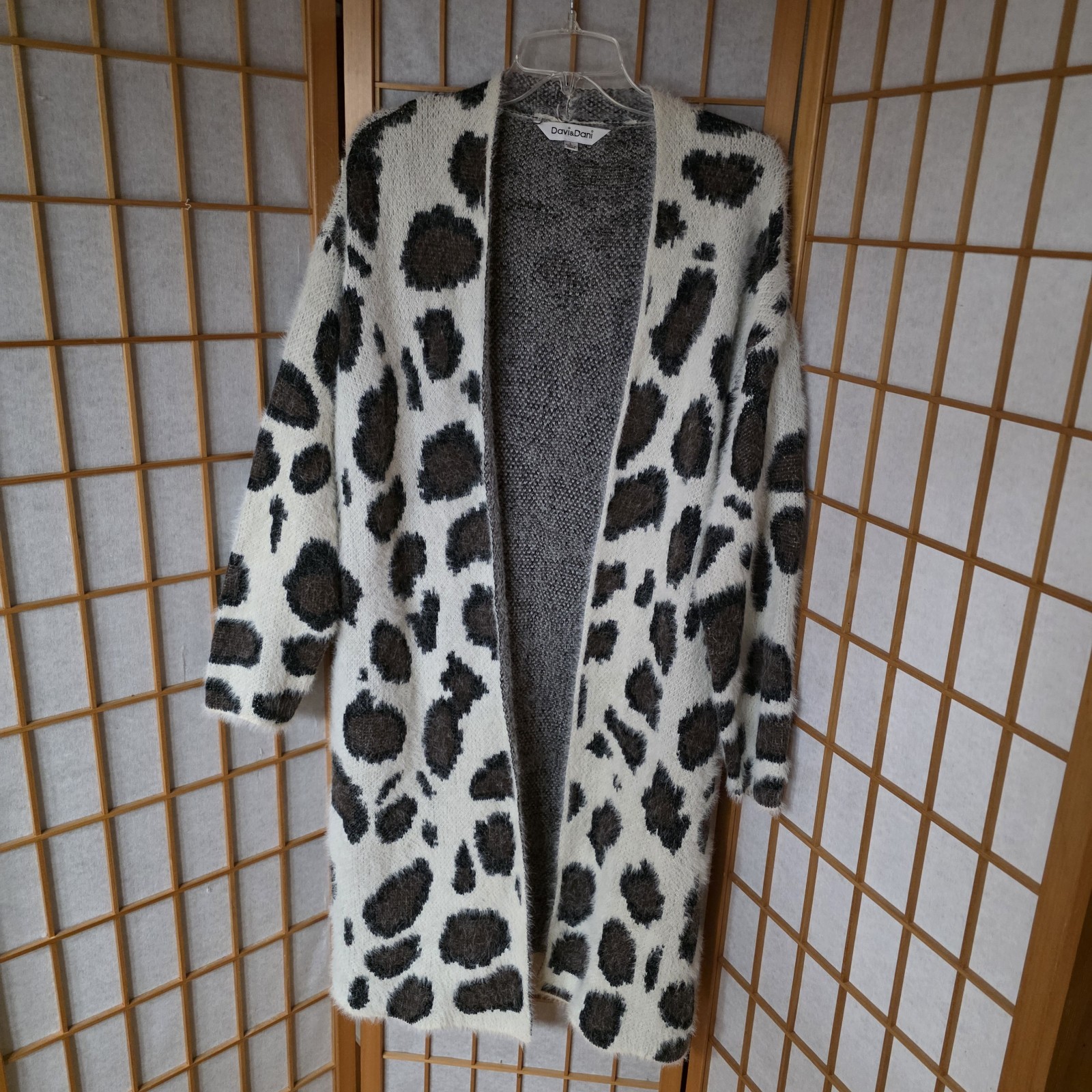 Davi & Dani Cardigan Sweater Womens Lg Open Front Animal Print Fuzzy Longline